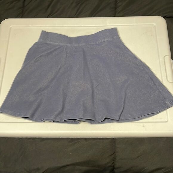 Oshkosh Girls shirt with shorts under. Size 6-6X. - Picture 1 of 4